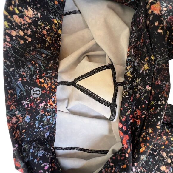 Lululemon Wunder Under Crop II (Special Edition) *Scallop 24" size 8 - Picture 8 of 16